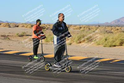 media/Dec-05-2024-Racers Edge (Thu) [[e102e0690b]]/1-Pits-Track Walk-Hawk/